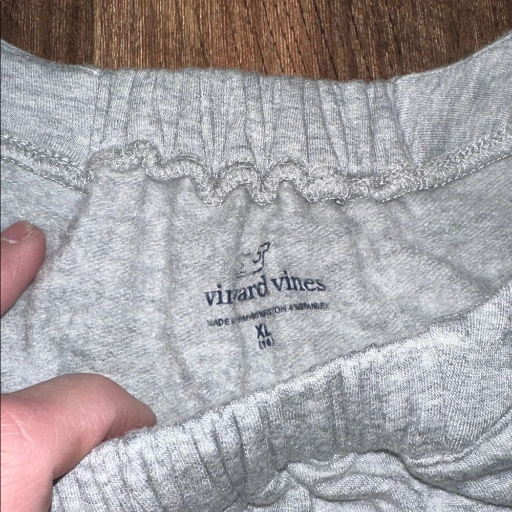 Girls Vineyard Vines Super Soft Naval Top (XL) & NWT Leggings (XL)‎